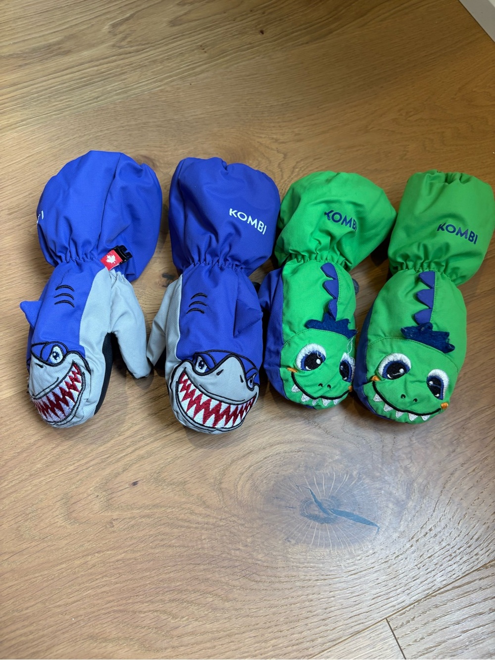 Kombi Kids Mittens in Blue Shark & Green Dino - Playful Waterproof Mitts